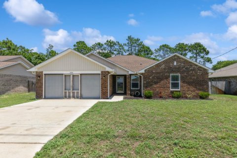 House in Navarre, Florida 4 bedrooms, 178.84 sq.m. № 590060 - photo 1