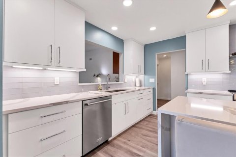 Casa en venta en Sarasota, Florida, 3 dormitorios, 172.33 m2 № 1898555 - foto 9
