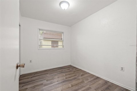 Immobilier commercial à vendre à Largo, Floride: 4 chambres, 134.89 m2 № 1572127 - photo 16