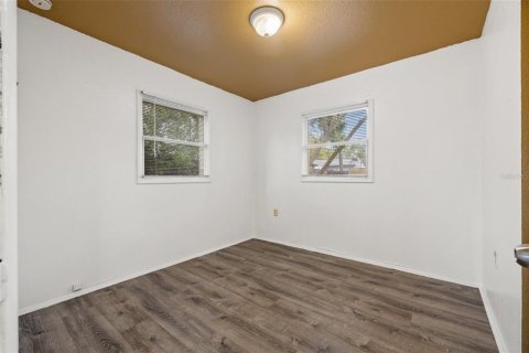 Immobilier commercial à vendre à Largo, Floride: 4 chambres, 134.89 m2 № 1572127 - photo 17