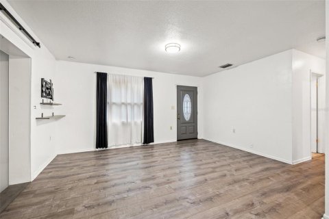 Immobilier commercial à vendre à Largo, Floride: 4 chambres, 134.89 m2 № 1572127 - photo 4