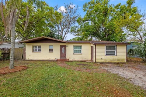 Immobilier commercial à vendre à Largo, Floride: 4 chambres, 134.89 m2 № 1572127 - photo 1