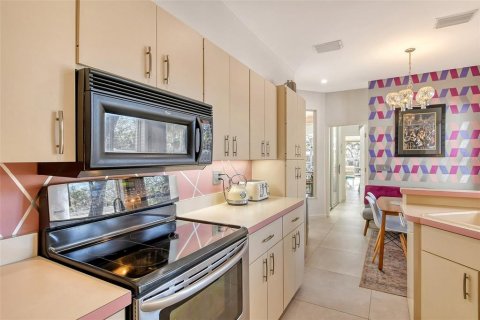 Купить виллу или дом в Сарасота, Флорида 6 комнат, 202.99м2, № 1511993 - фото 18