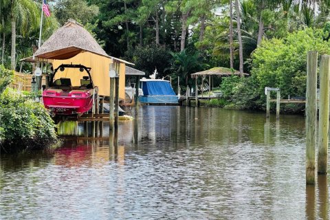Casa en venta en Port St. Lucie, Florida, 4 dormitorios № 2014241 - foto 11