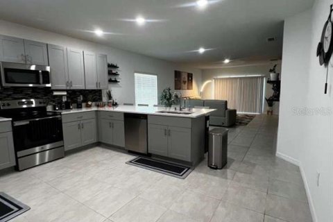 Villa ou maison à vendre à Haines City, Floride: 3 chambres, 148.92 m2 № 2113257 - photo 6