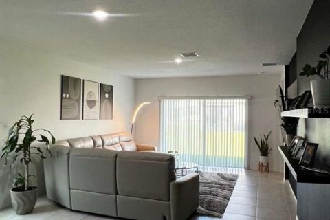 Villa ou maison à vendre à Haines City, Floride: 3 chambres, 148.92 m2 № 2113257 - photo 3