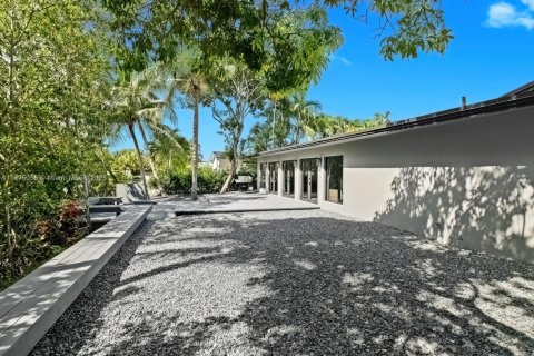 Casa en venta en Miami, Florida, 4 dormitorios, 198.35 m2 № 1958527 - foto 29