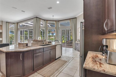House in Windermere, Florida 4 bedrooms, 312.06 sq.m. № 1831844 - photo 8