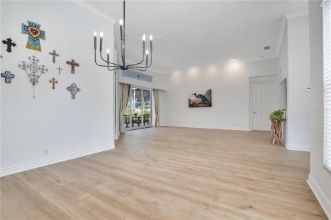 House in Windermere, Florida 4 bedrooms, 312.06 sq.m. № 1831844 - photo 14