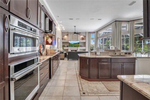 House in Windermere, Florida 4 bedrooms, 312.06 sq.m. № 1831844 - photo 5