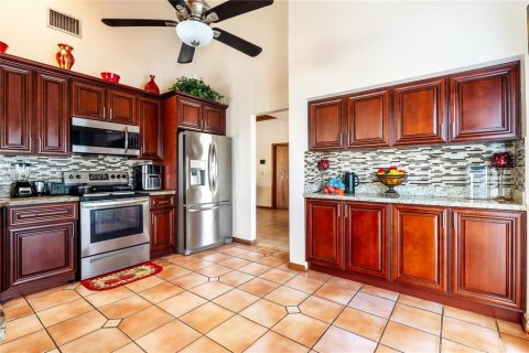 House in Coral Springs, Florida 4 bedrooms, 243.96 sq.m. № 1711821 - photo 17