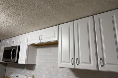 Condo in Bradenton, Florida, 2 bedrooms  № 1554733 - photo 5