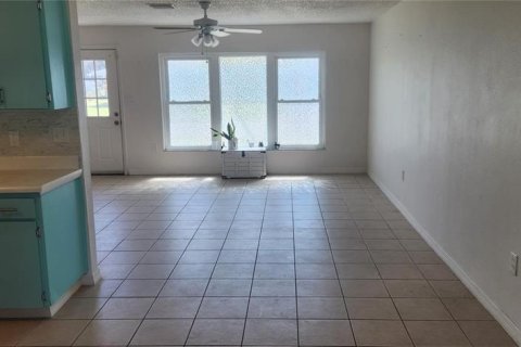 Villa ou maison à vendre à Port Charlotte, Floride: 3 chambres, 106.09 m2 № 2399328 - photo 10