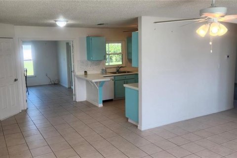 Villa ou maison à vendre à Port Charlotte, Floride: 3 chambres, 106.09 m2 № 2399328 - photo 6