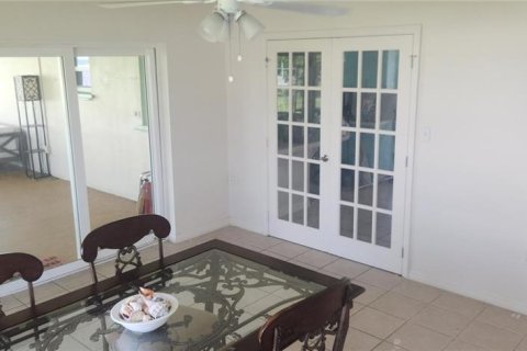 Villa ou maison à vendre à Port Charlotte, Floride: 3 chambres, 106.09 m2 № 2399328 - photo 13