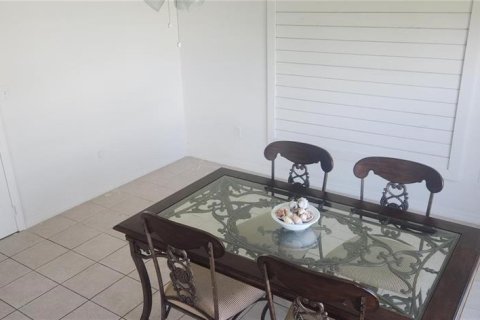 Villa ou maison à vendre à Port Charlotte, Floride: 3 chambres, 106.09 m2 № 2399328 - photo 12