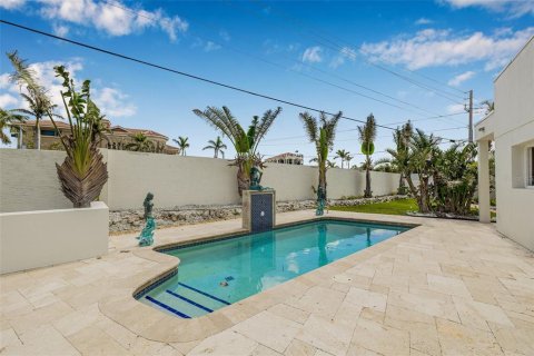 House in Sarasota, Florida 2 bedrooms, 127 sq.m. № 1689847 - photo 14