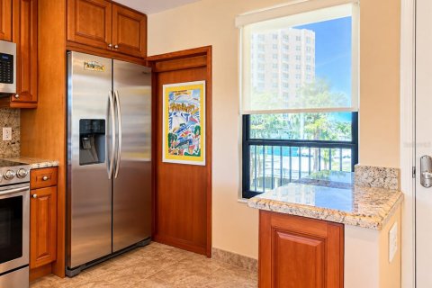 Condo in Clearwater, Florida, 1 bedroom  № 2395872 - photo 6