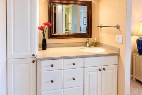 Condo in Clearwater, Florida, 1 bedroom  № 2395872 - photo 27