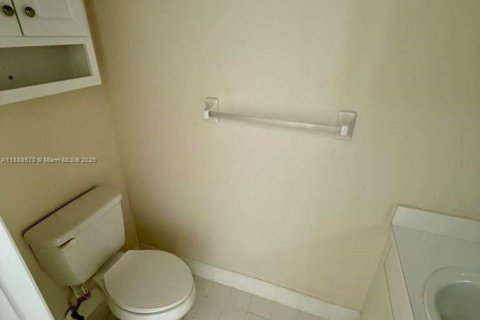 Touwnhouse à louer à Weston, Floride: 3 chambres, 142.51 m2 № 1938770 - photo 17