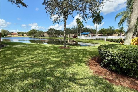 Touwnhouse à louer à Weston, Floride: 3 chambres, 142.51 m2 № 1938770 - photo 12