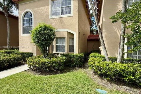 Touwnhouse à louer à Weston, Floride: 3 chambres, 142.51 m2 № 1938770 - photo 1