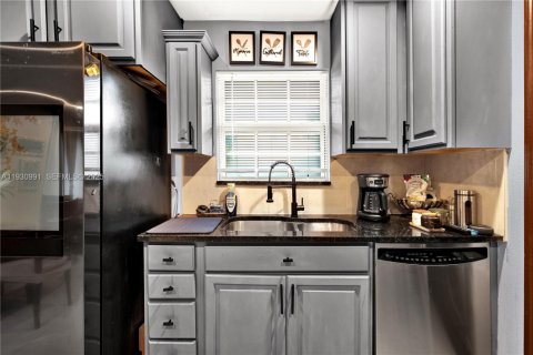 Купить виллу или дом в Помпано-Бич, Флорида 3 спальни, 106.28м2, № 1989811 - фото 9