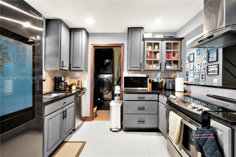 Купить виллу или дом в Помпано-Бич, Флорида 3 спальни, 106.28м2, № 1989811 - фото 7