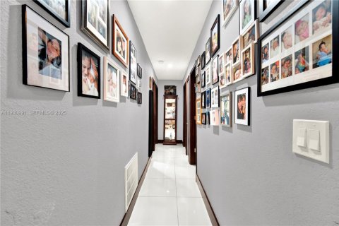 Купить виллу или дом в Помпано-Бич, Флорида 3 спальни, 106.28м2, № 1989811 - фото 13