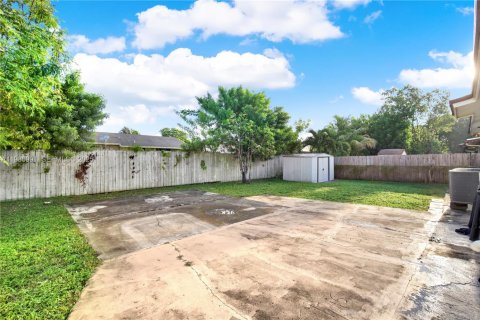 Купить виллу или дом в Помпано-Бич, Флорида 3 спальни, 106.28м2, № 1989811 - фото 21