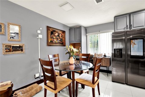 Купить виллу или дом в Помпано-Бич, Флорида 3 спальни, 106.28м2, № 1989811 - фото 12