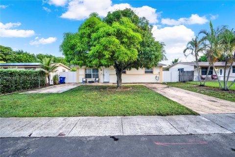 Купить виллу или дом в Помпано-Бич, Флорида 3 спальни, 106.28м2, № 1989811 - фото 3