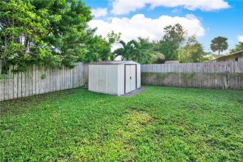 Купить виллу или дом в Помпано-Бич, Флорида 3 спальни, 106.28м2, № 1989811 - фото 22