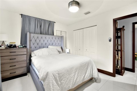 Купить виллу или дом в Помпано-Бич, Флорида 3 спальни, 106.28м2, № 1989811 - фото 19