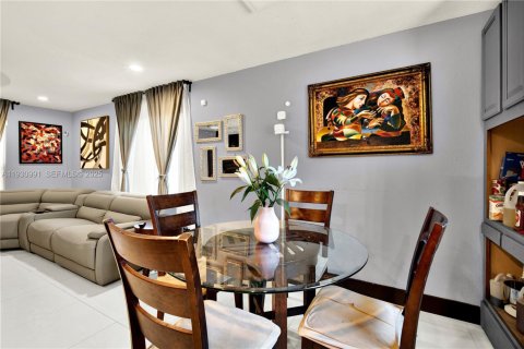 Купить виллу или дом в Помпано-Бич, Флорида 3 спальни, 106.28м2, № 1989811 - фото 11