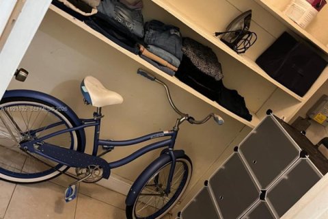 Appartement à louer à North Miami, Floride: 1 chambre, 92.9 m2 № 1975734 - photo 18