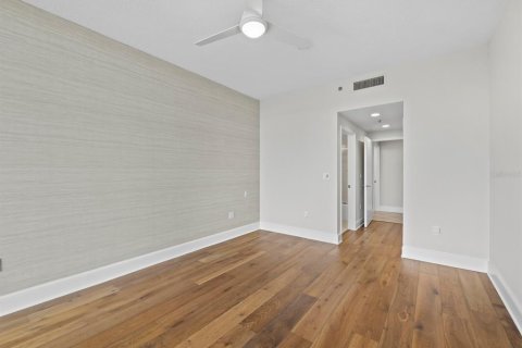 Condo in Longboat Key, Florida, 3 bedrooms № 2220509 - photo 25