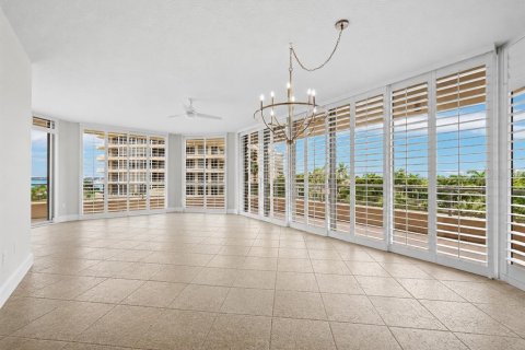 Condo in Longboat Key, Florida, 3 bedrooms № 2220509 - photo 3