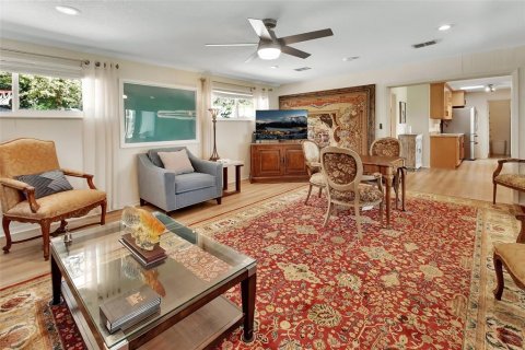 House in DeLand, Florida 4 bedrooms, 232.07 sq.m. № 1882987 - photo 23
