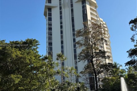 Copropriété à vendre à Miami, Floride: 1 chambre, 142.6 m2 № 1995048 - photo 21