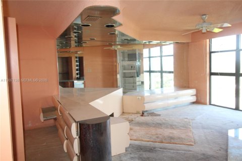 Copropriété à vendre à Miami, Floride: 1 chambre, 142.6 m2 № 1995048 - photo 9
