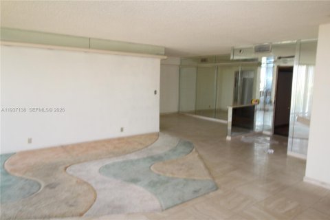 Copropriété à vendre à Miami, Floride: 1 chambre, 142.6 m2 № 1995048 - photo 7