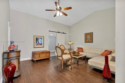 Casa en venta en Coconut Creek, Florida, 3 dormitorios, 121.7 m2 № 1967041 - foto 6