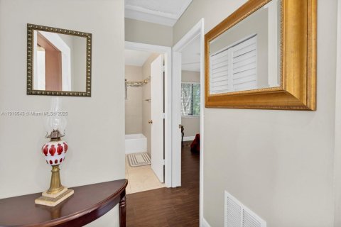 Casa en venta en Coconut Creek, Florida, 3 dormitorios, 121.7 m2 № 1967041 - foto 13