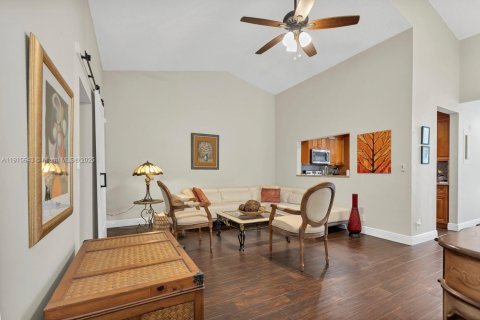 Casa en venta en Coconut Creek, Florida, 3 dormitorios, 121.7 m2 № 1967041 - foto 7