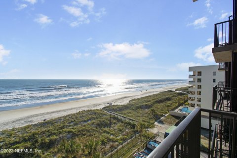 Condominio en alquiler en Jacksonville Beach, Florida, 2 dormitorios, 141.21 m2 № 824728 - foto 1