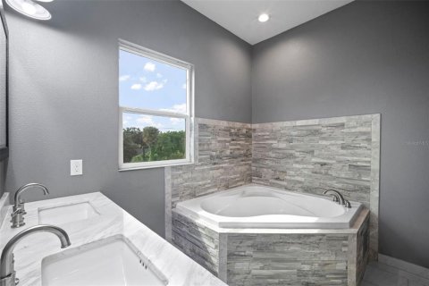 Touwnhouse à vendre à Tampa, Floride: 3 chambres, 204.38 m2 № 1909973 - photo 6