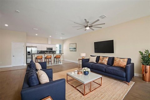 Touwnhouse à vendre à Tampa, Floride: 3 chambres, 204.38 m2 № 1909973 - photo 4