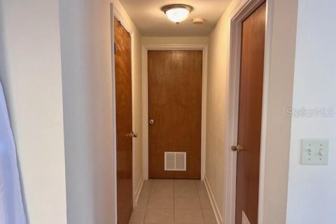 Condominio en venta en Gainesville, Florida, 2 dormitorios, 92.9 m2 № 1879227 - foto 9