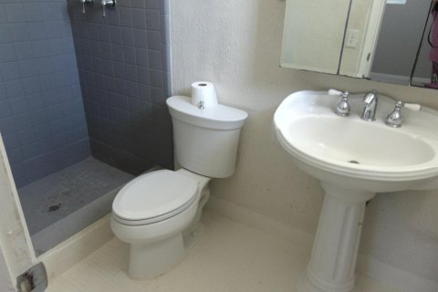 Villa ou maison à louer à Oakland Park, Floride: 3 chambres, 151.62 m2 № 2382977 - photo 8